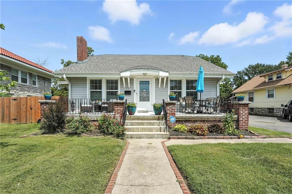 Listing Photo MLS #HMS2563865
