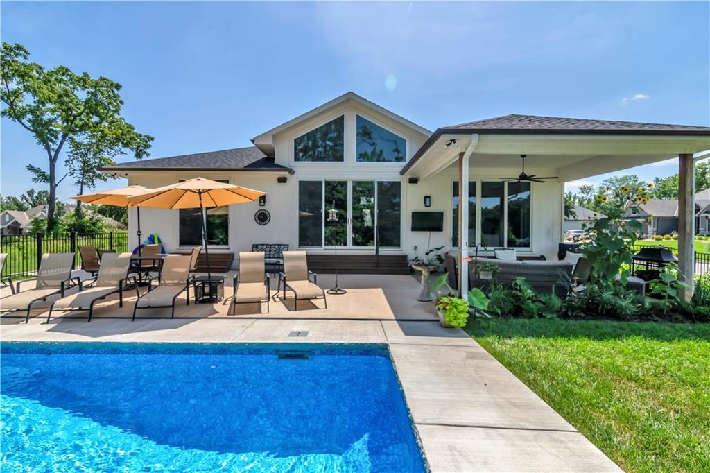 Listing Photo MLS #HMS2564298