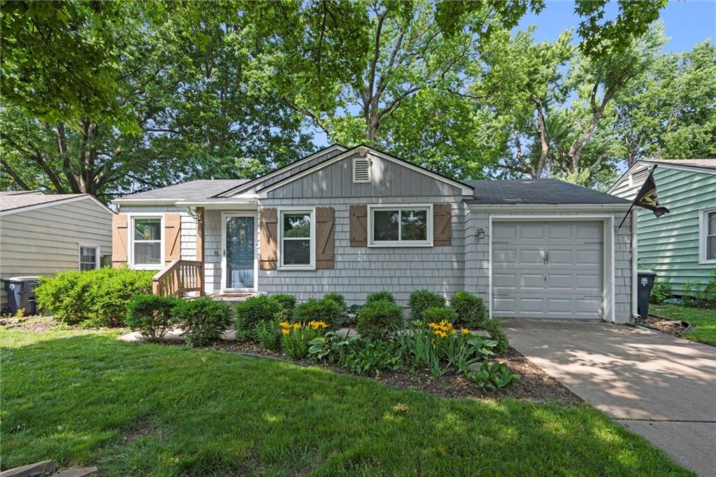 Listing Photo MLS #HMS2564581