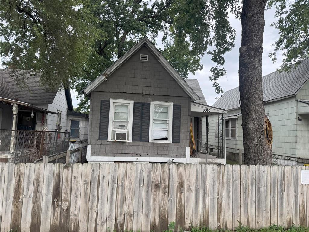 Listing Photo MLS #HMS2564853