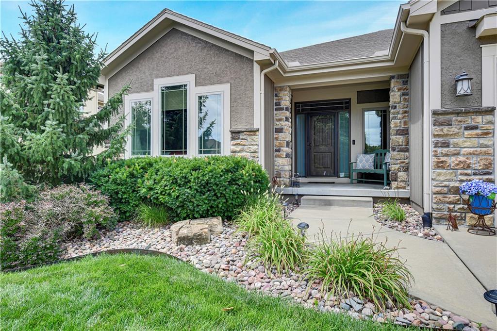 Listing Photo MLS #HMS2564942