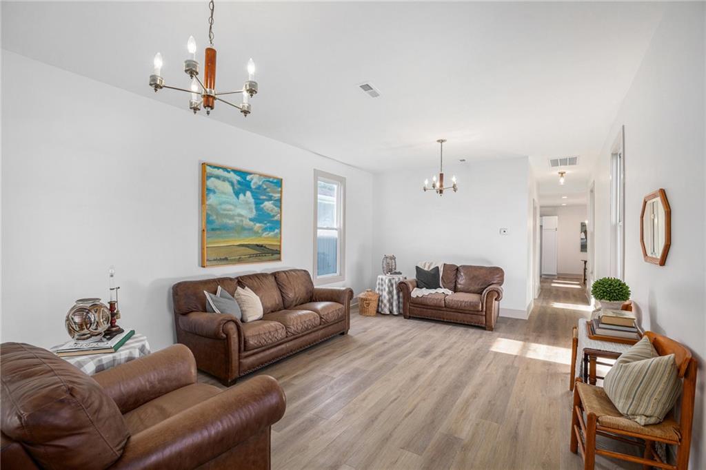 Listing Photo MLS #HMS2565062