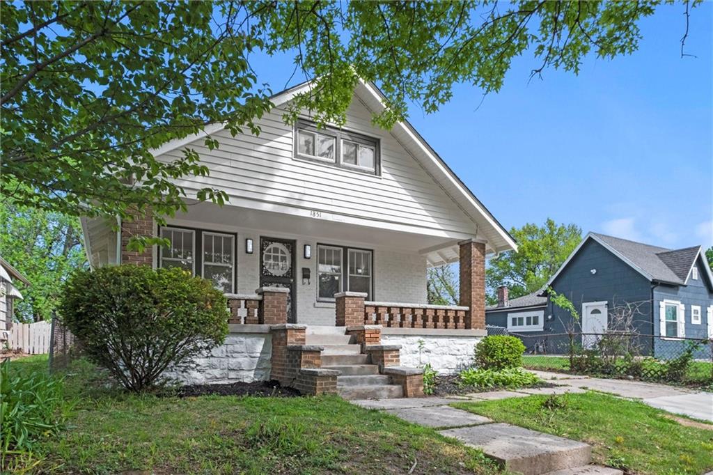 Listing Photo MLS #HMS2565098
