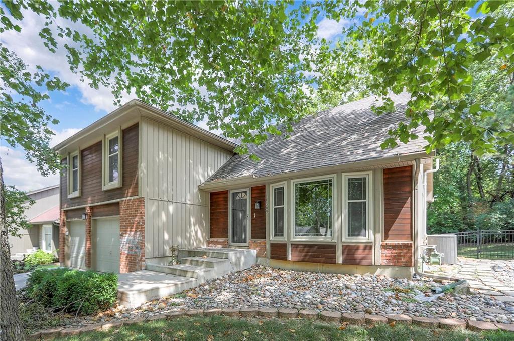 Listing Photo MLS #HMS2565295