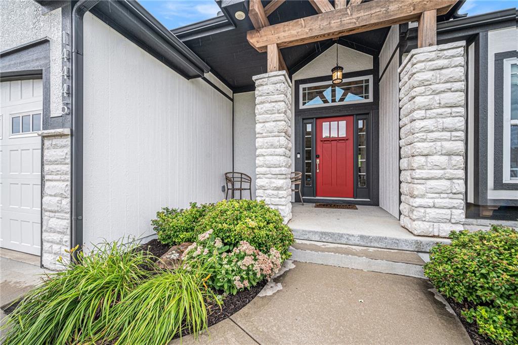 Listing Photo MLS #HMS2565540