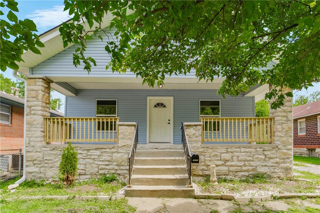 Listing Photo MLS #HMS2565566