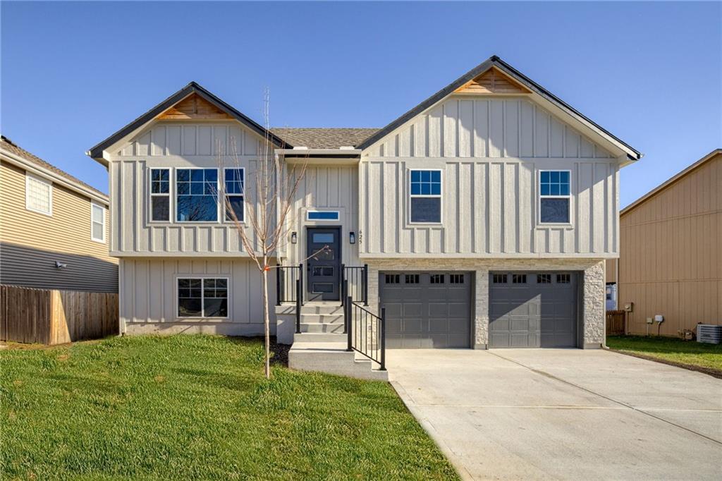 Listing Photo MLS #HMS2565943