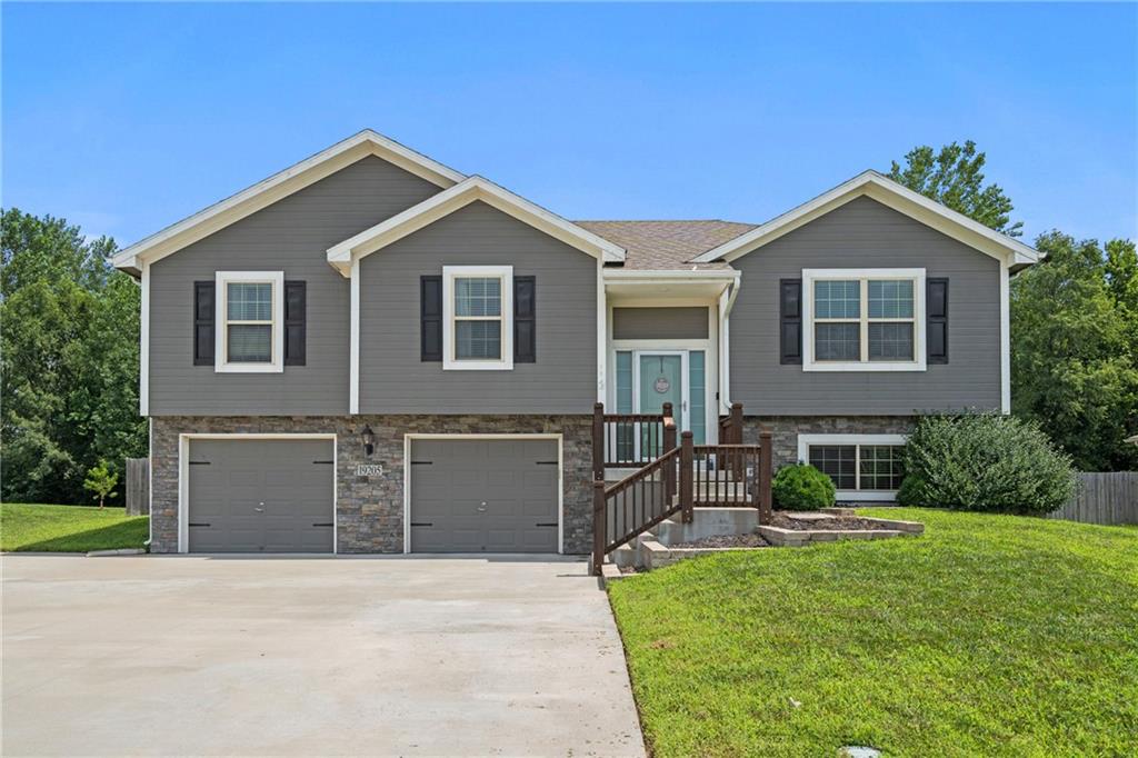 Listing Photo MLS #HMS2566352