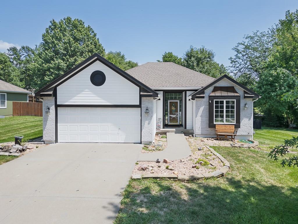 Listing Photo MLS #HMS2567036