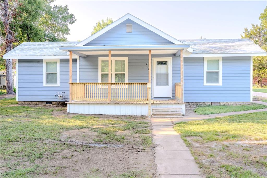 Listing Photo MLS #HMS2567074