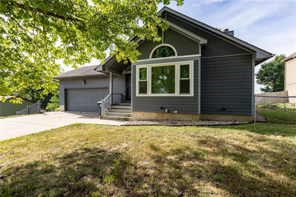Listing Photo MLS #HMS2567218