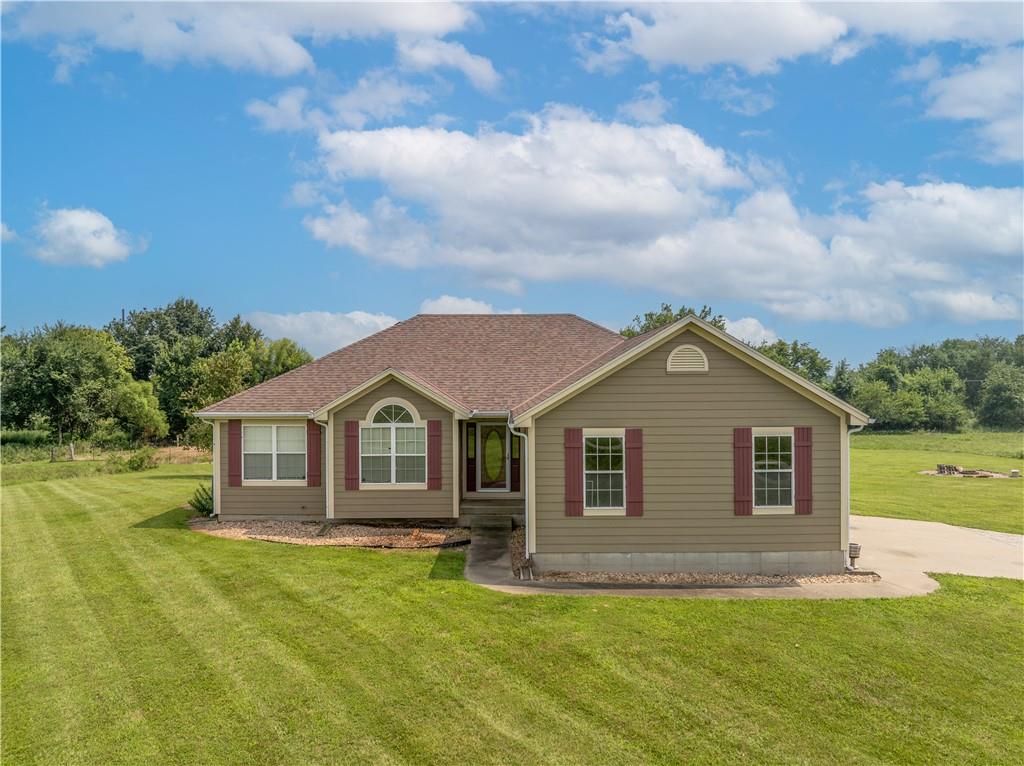 Listing Photo MLS #HMS2567241