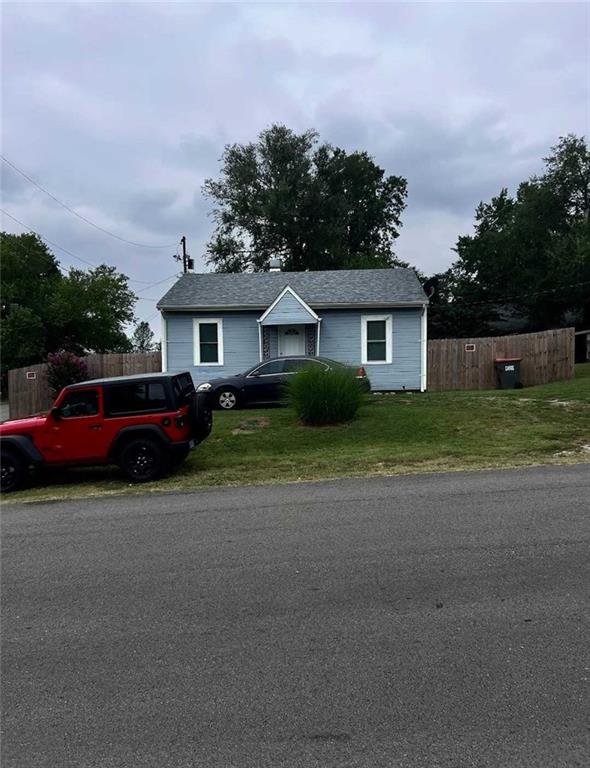 Listing Photo MLS #HMS2567375