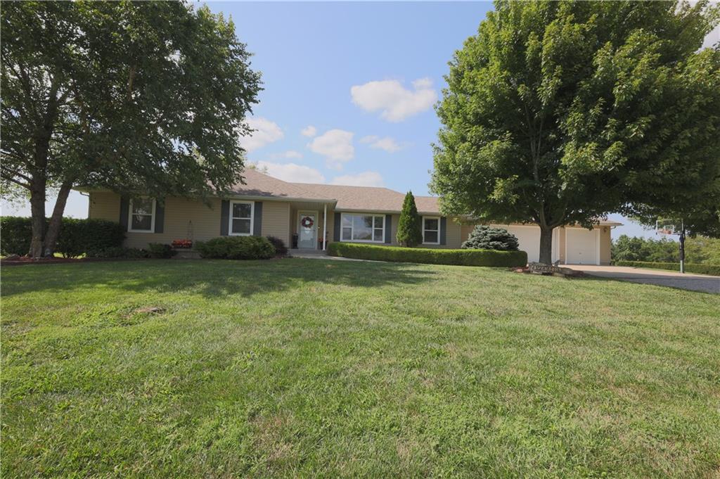 Listing Photo MLS #HMS2567457