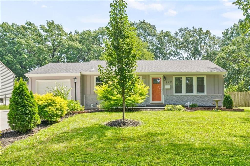 Listing Photo MLS #HMS2567506