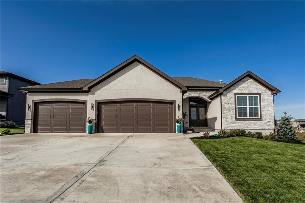 Listing Photo MLS #HMS2567631