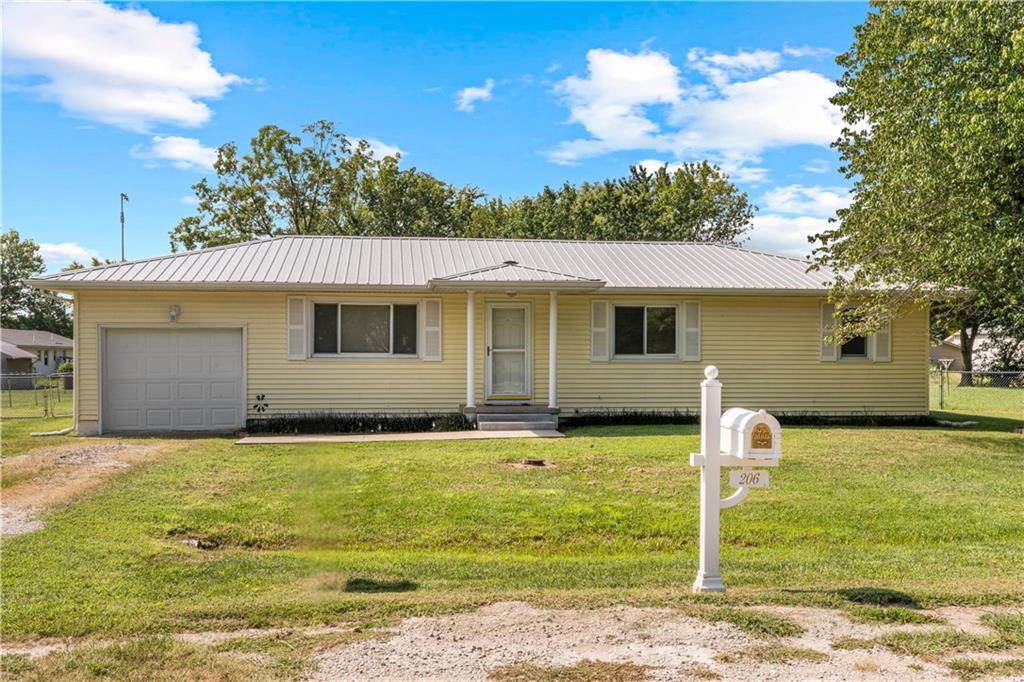 Listing Photo MLS #HMS2567636
