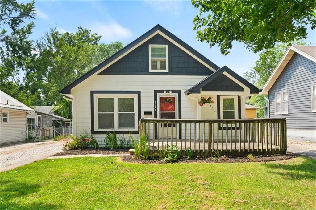 Listing Photo MLS #HMS2567658