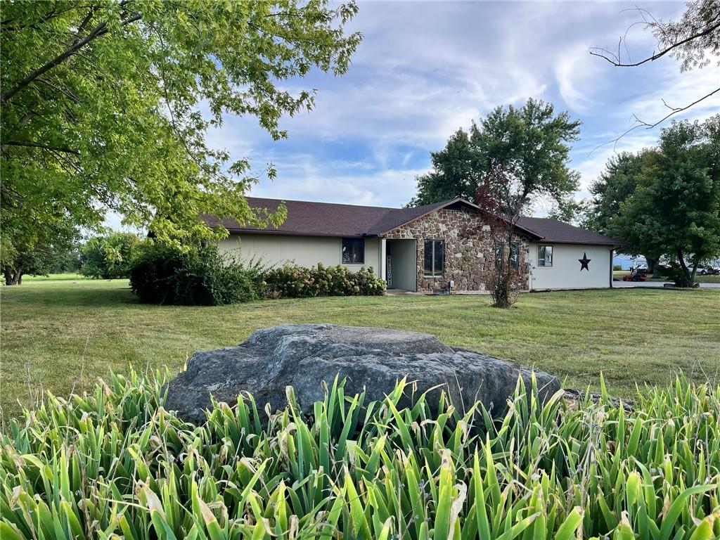 Listing Photo MLS #HMS2567677