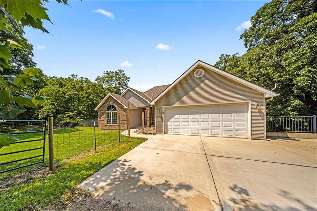 Listing Photo MLS #HMS2567688