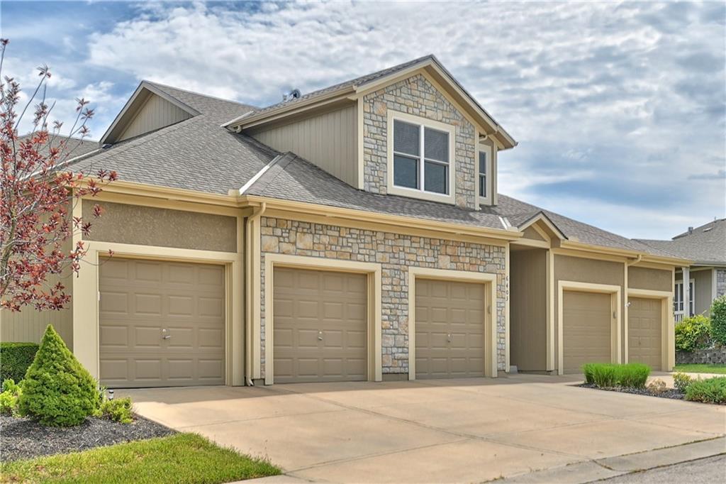 Listing Photo MLS #HMS2567885