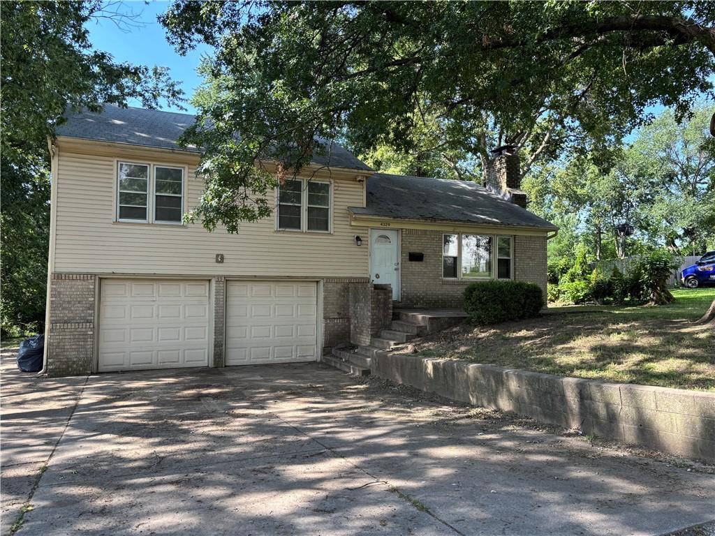 Listing Photo MLS #HMS2567898