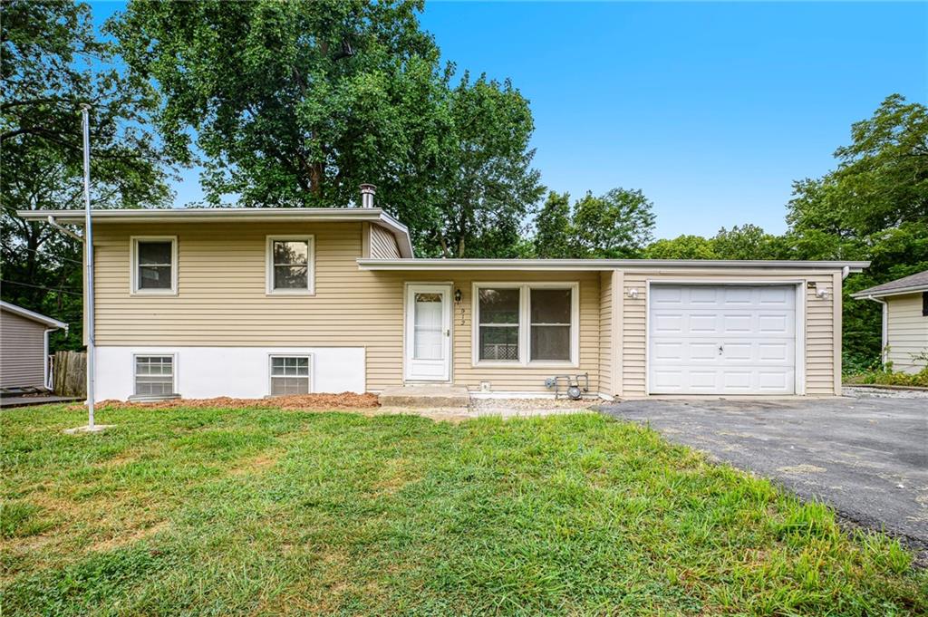 Listing Photo MLS #HMS2568324