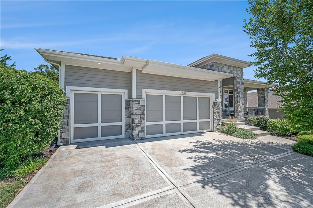 Listing Photo MLS #HMS2568529