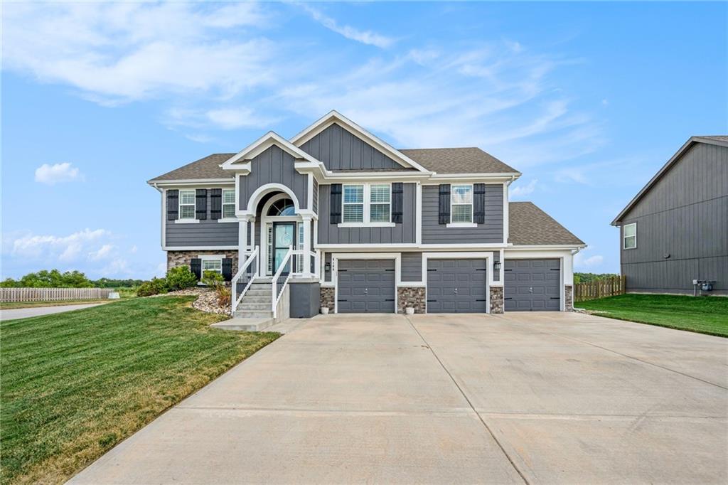 Listing Photo MLS #HMS2568552