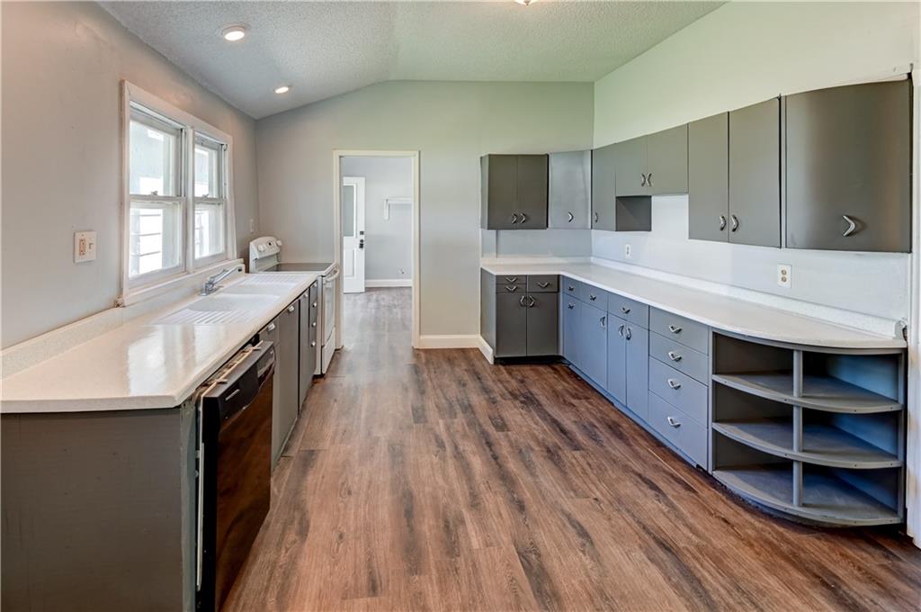 Listing Photo MLS #HMS2568581