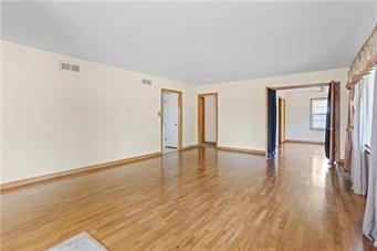 Listing Photo MLS #HMS2568830