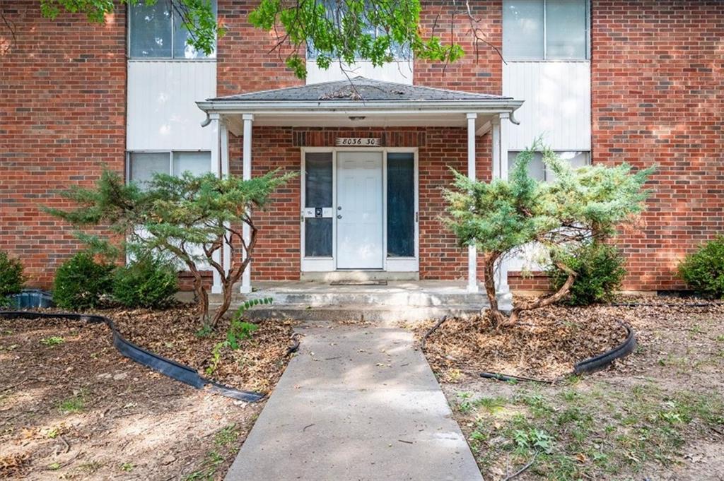 Listing Photo MLS #HMS2569109