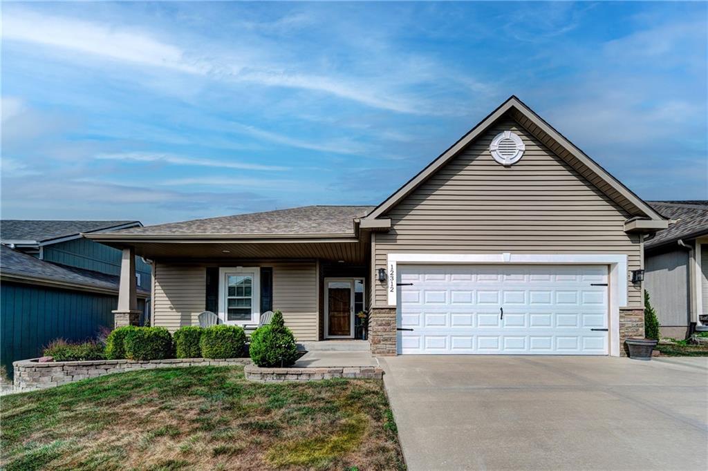Listing Photo MLS #HMS2569167