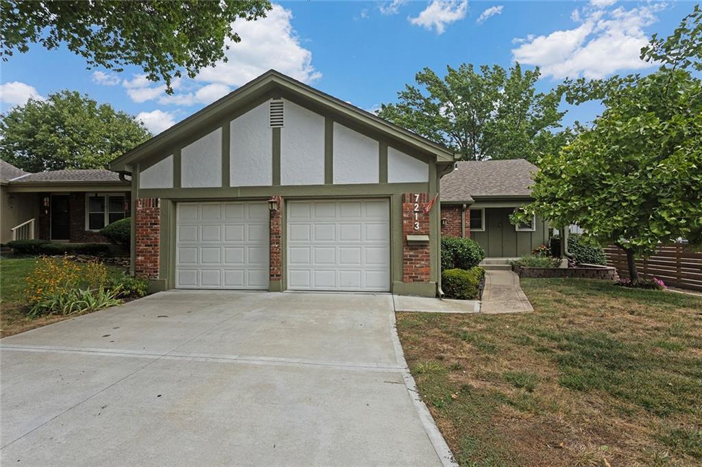 Listing Photo MLS #HMS2569853