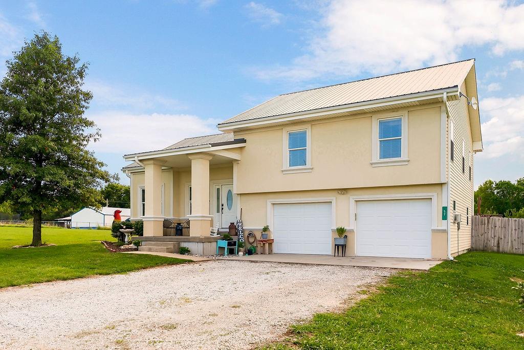 Listing Photo MLS #HMS2570264