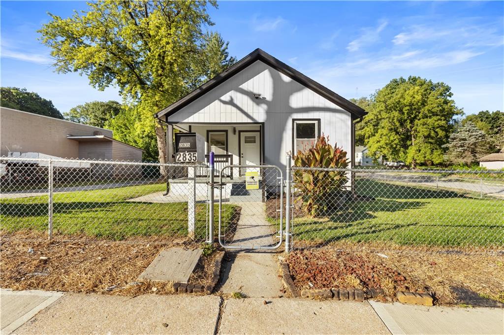 Listing Photo MLS #HMS2570451