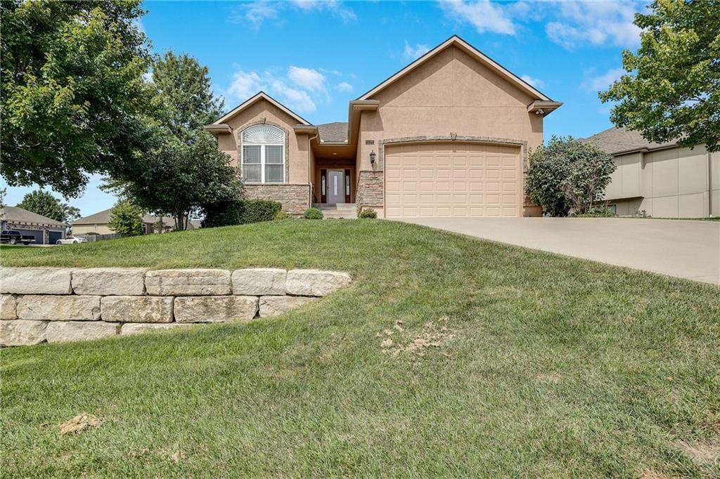 Listing Photo MLS #HMS2570454