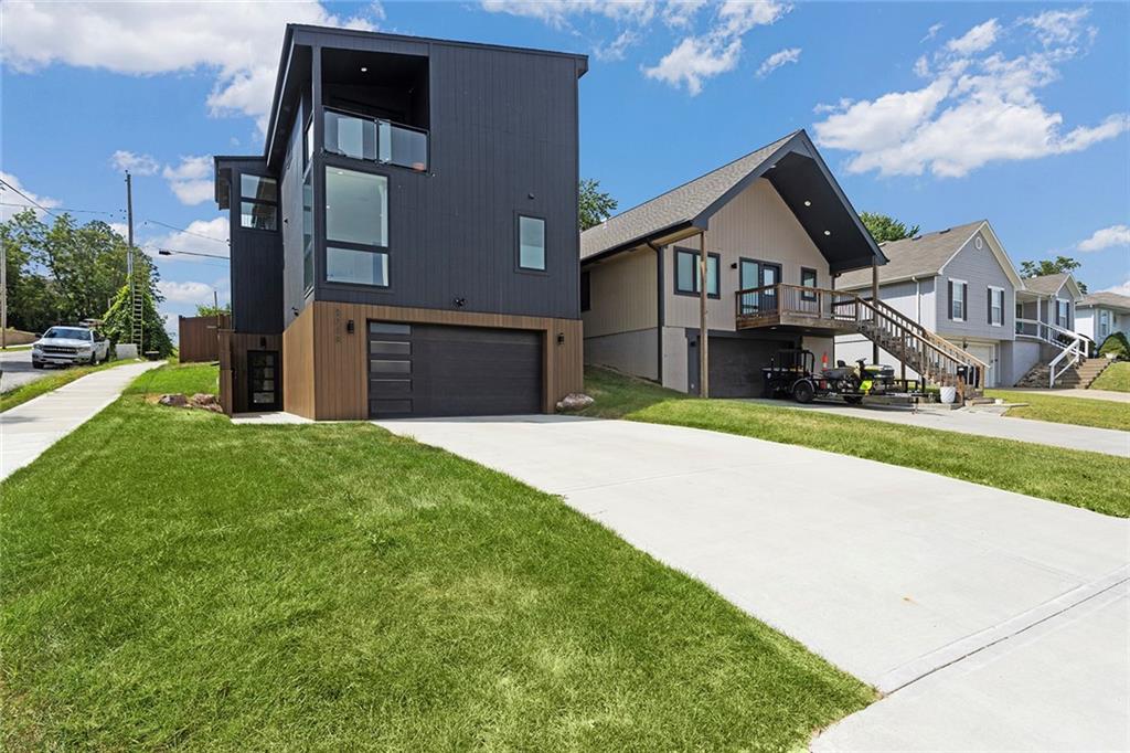 Listing Photo MLS #HMS2570675