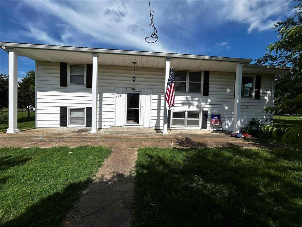 Listing Photo MLS #HMS2570912