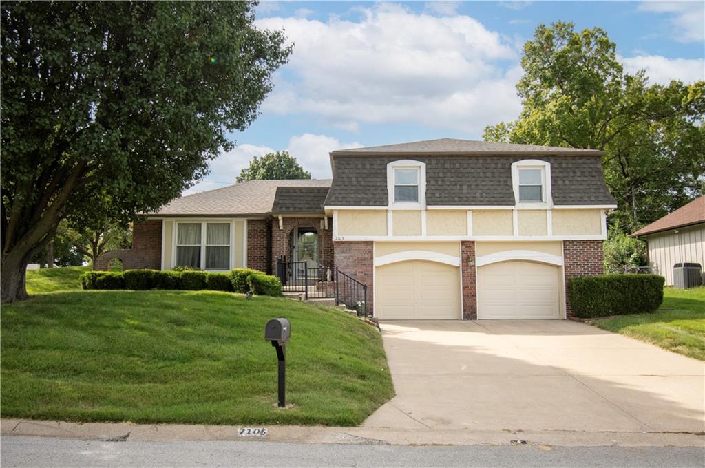 Listing Photo MLS #HMS2570914