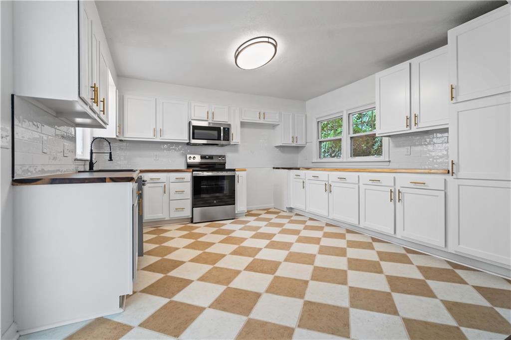 Listing Photo MLS #HMS2571035