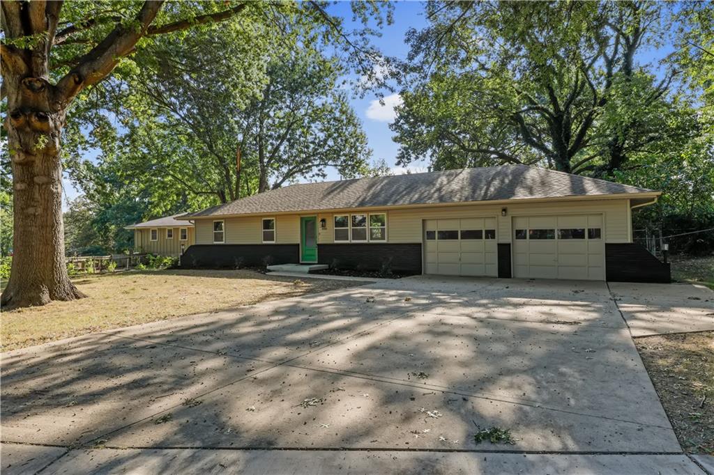 Listing Photo MLS #HMS2571277