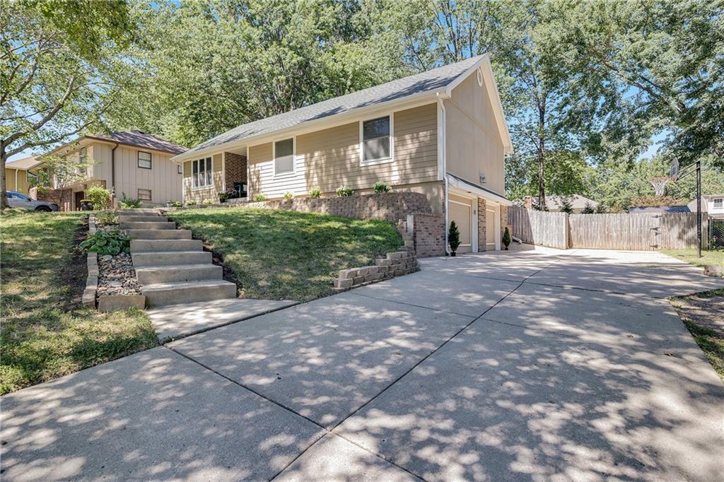 Listing Photo MLS #HMS2571460