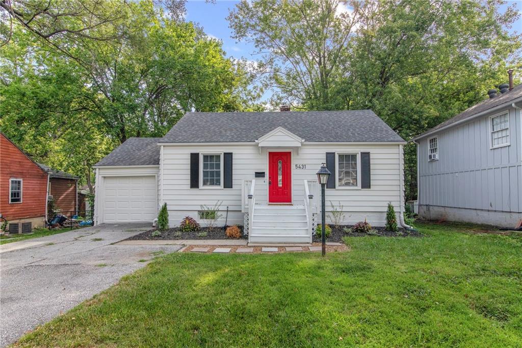 Listing Photo MLS #HMS2571659