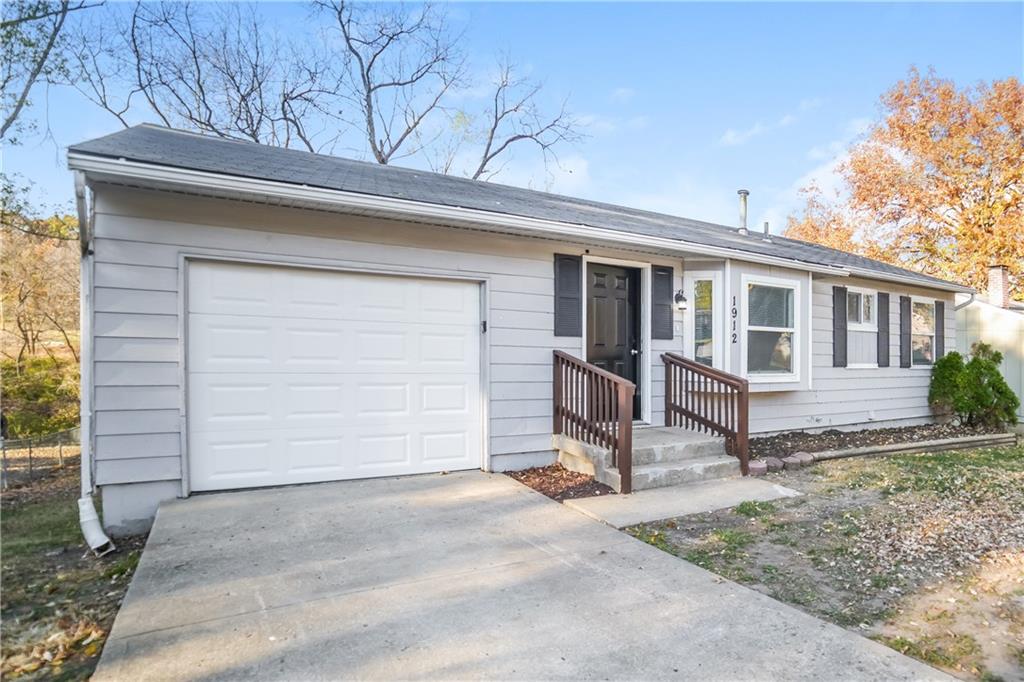Listing Photo MLS #HMS2571854