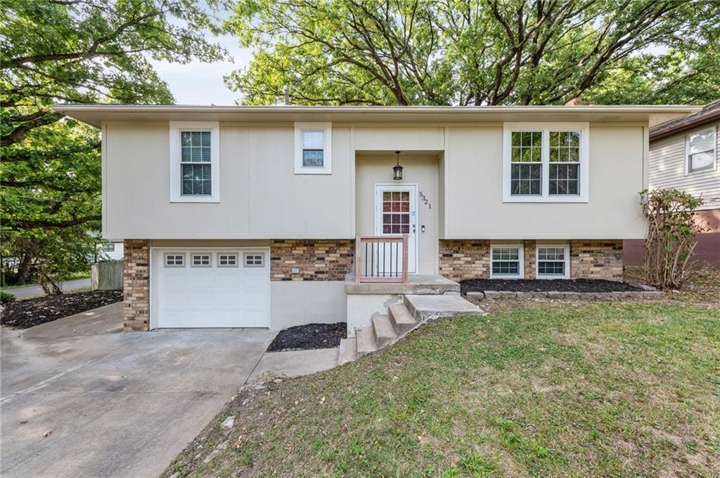 Listing Photo MLS #HMS2572049