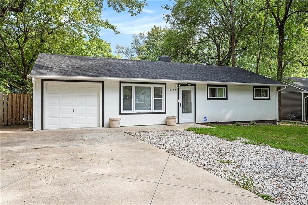 Listing Photo MLS #HMS2572053