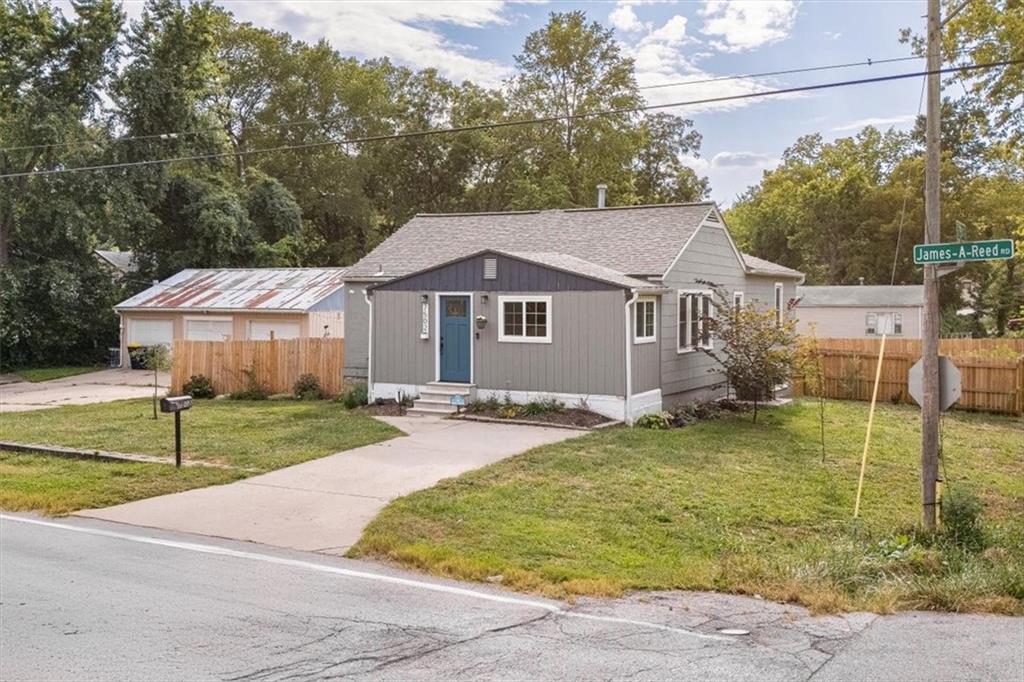 Listing Photo MLS #HMS2572093