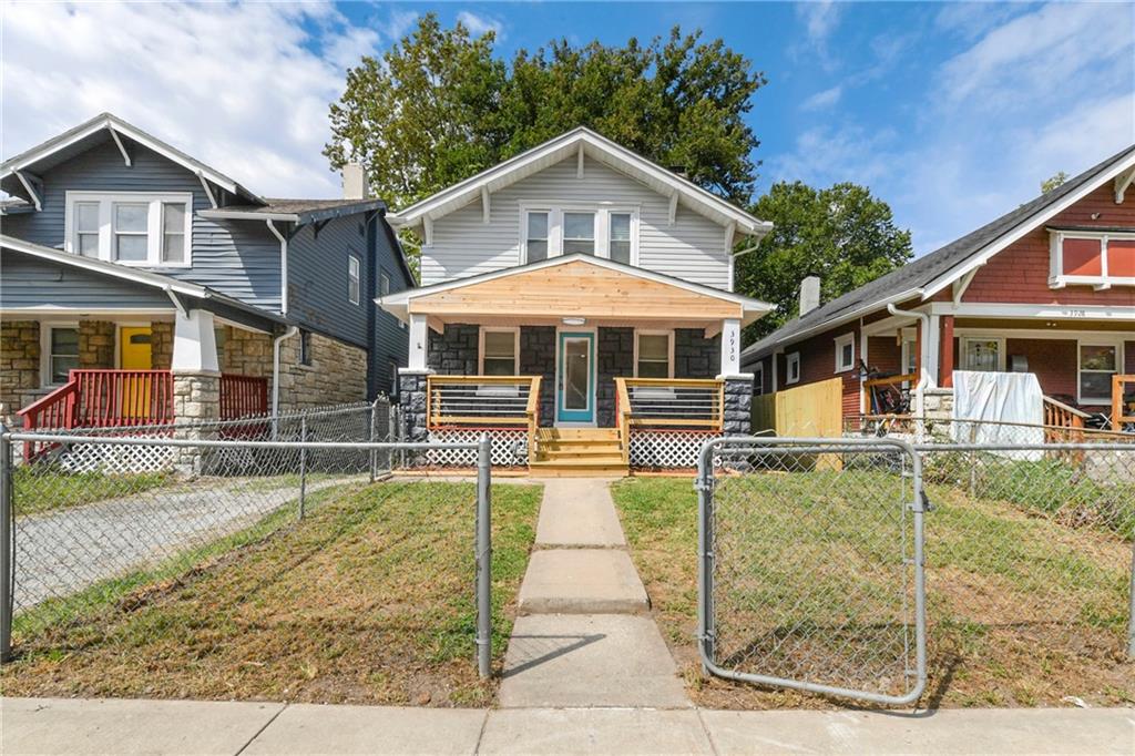 Listing Photo MLS #HMS2572177