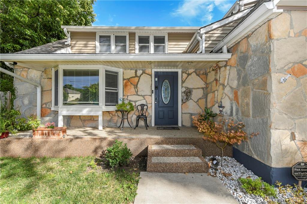 Listing Photo MLS #HMS2572674